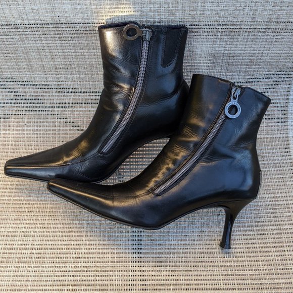 Donald J Pliner Leather Heeled Ankle Booties - Picture 1 of 5